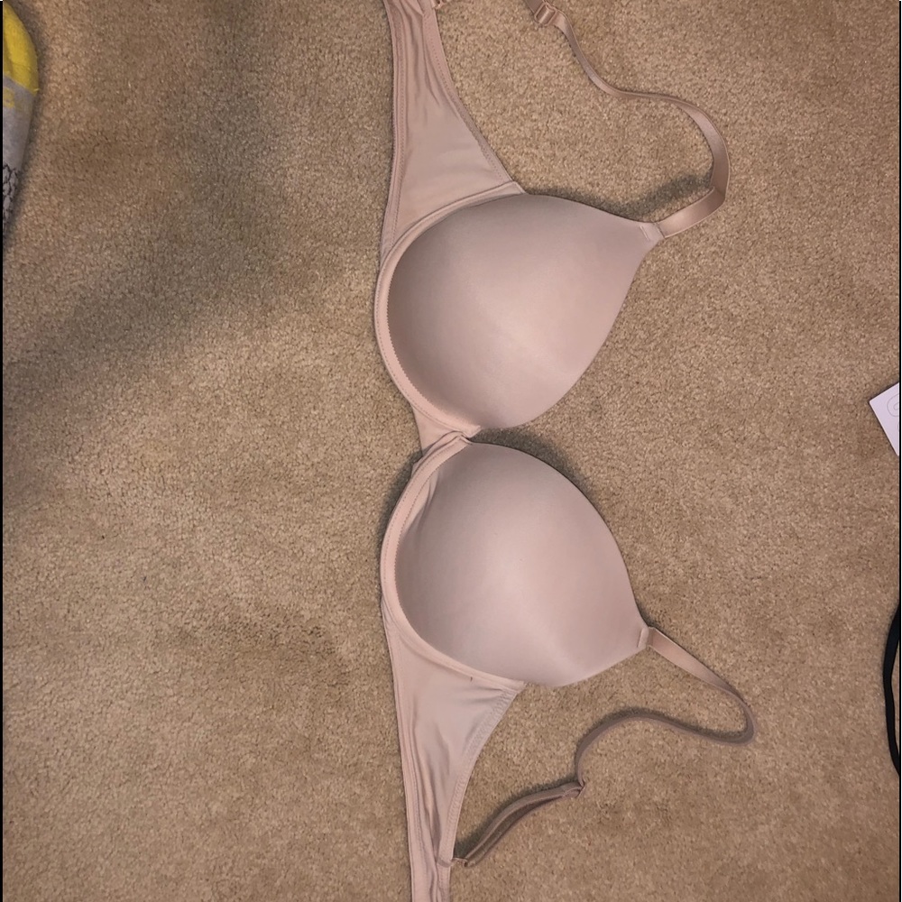 Victoria secret bra size 34D